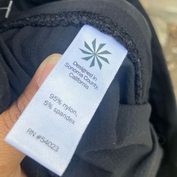 Athleta black gorpcore cargo joggers size 6 #636 - Picture 8 of 12